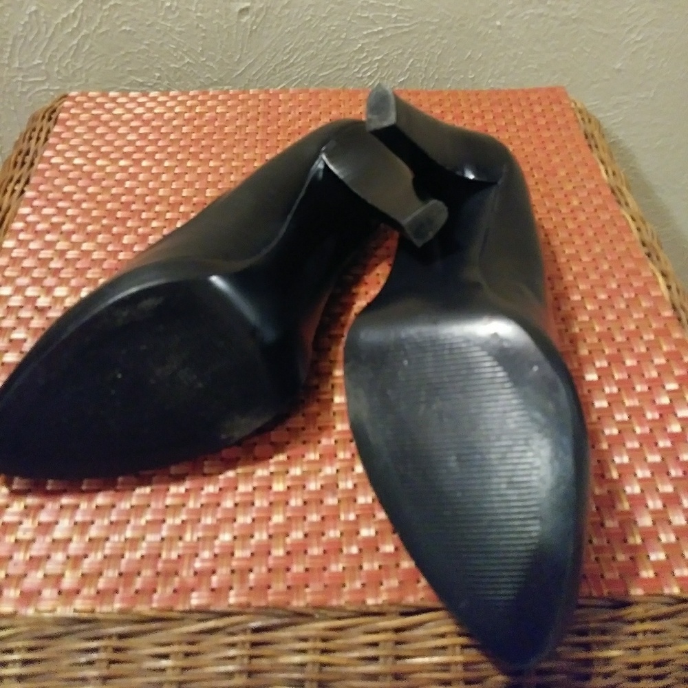 High heels - Picture 2 of 3